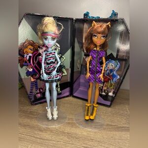 Monster High Doll and Clothing lot.